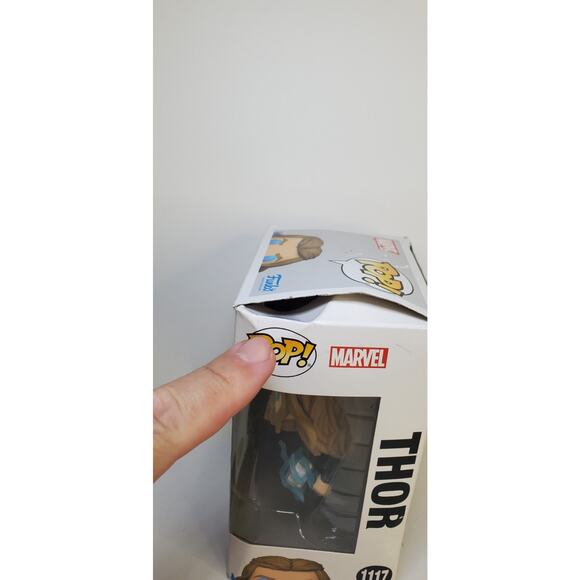 Funko Pop Marvel Avengers Endgame Thor GITD Chalice Collectibles Exclusive 1117 - Picture 5 of 7